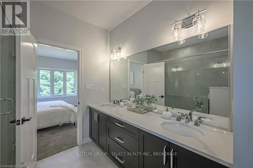 17 Spruce Cres, North Middlesex, ON - Indoor Photo Showing Bathroom