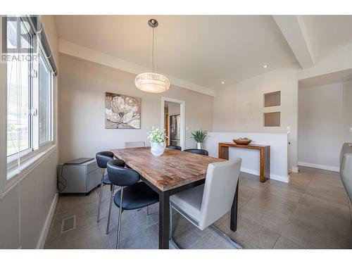 3065 Sunnyview Road, Vernon, BC - Indoor Photo Showing Dining Room