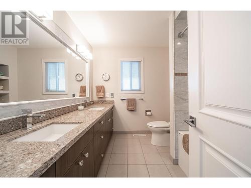 3065 Sunnyview Road, Vernon, BC - Indoor Photo Showing Bathroom