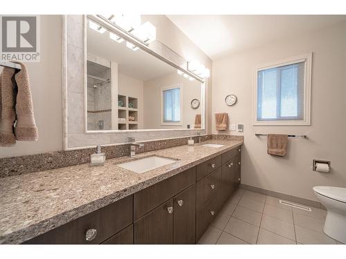 3065 Sunnyview Road, Vernon, BC - Indoor Photo Showing Bathroom