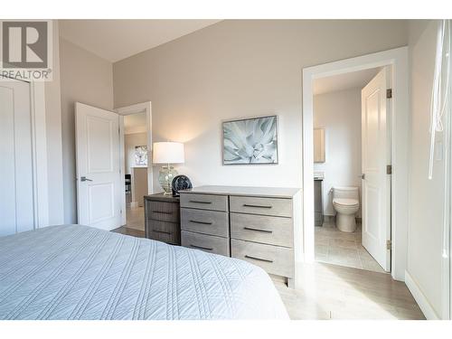 3065 Sunnyview Road, Vernon, BC - Indoor Photo Showing Bedroom