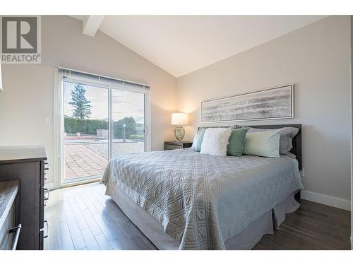 3065 Sunnyview Road, Vernon, BC - Indoor Photo Showing Bedroom