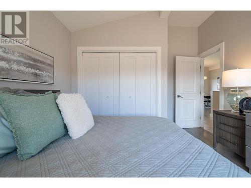 3065 Sunnyview Road, Vernon, BC - Indoor Photo Showing Bedroom