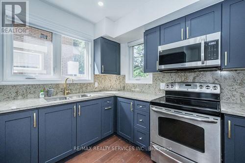 126 Walter Street, Kitchener, ON - Indoor Photo Showing Kitchen With Double Sink