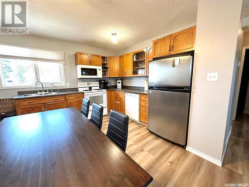 1471 112Th Street, North Battleford, SK - Indoor Photo Showing Kitchen With Double Sink
