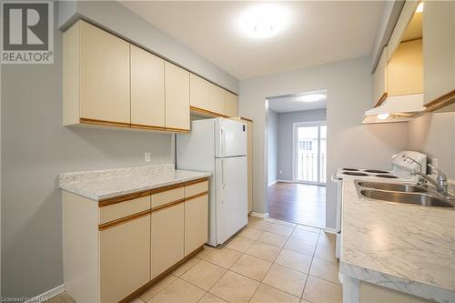 415 Kingscourt Drive Unit# 3, Waterloo, ON - Indoor Photo Showing Kitchen With Double Sink
