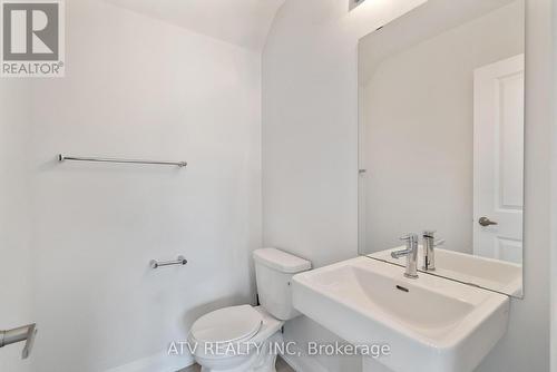 91 Seguin St, Richmond Hill, ON - Indoor Photo Showing Bathroom