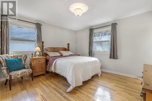 2160 Snow Valley Rd, Springwater, ON - Indoor Photo Showing Bedroom