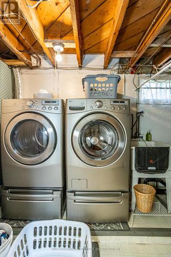 657 Creston Ave S, London, ON - Indoor Photo Showing Laundry Room