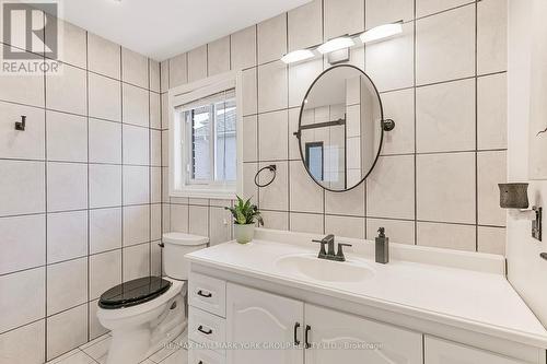 31 Cedar Crescent, Kawartha Lakes, ON - Indoor Photo Showing Bathroom
