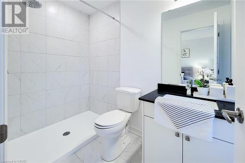120 Court Drive Unit# 7, Paris, ON - Indoor Photo Showing Bathroom