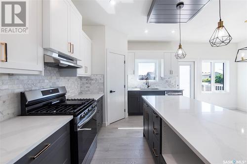 710 Bentley Manor, Saskatoon, SK - Indoor Photo Showing Kitchen With Upgraded Kitchen