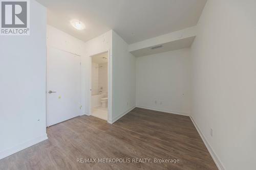 517 - 6 David Eyer Road, Richmond Hill, ON - Indoor Photo Showing Other Room