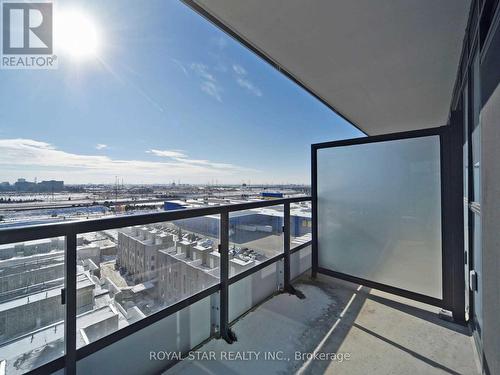 #909 -10 Honeycrisp Cres, Vaughan, ON - Outdoor With View With Exterior