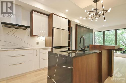 KITCHEN - 375 Madison Avenue Unit#B, Ottawa, ON - Indoor Photo Showing Kitchen With Double Sink