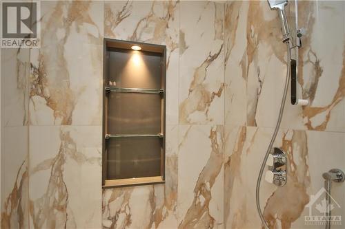 375 Madison Avenue Unit#B, Ottawa, ON - Indoor Photo Showing Bathroom