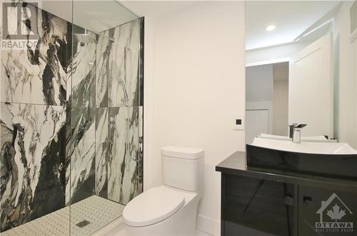 LOWER LEVEL BATHROOM - 375 B Madison Street, Ottawa, ON - Indoor Photo Showing Bathroom
