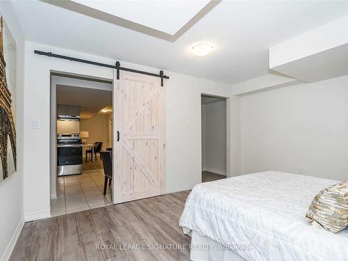 263 Northglen Blvd, Clarington, ON - Indoor Photo Showing Bedroom