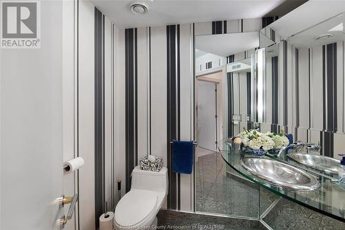 4572 Lake Grande Court, Windsor, ON - Indoor Photo Showing Bathroom