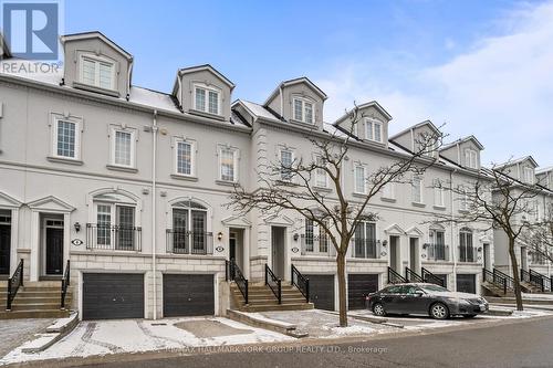 10 - 38 Hunt Avenue, Richmond Hill, ON - Outdoor With Facade