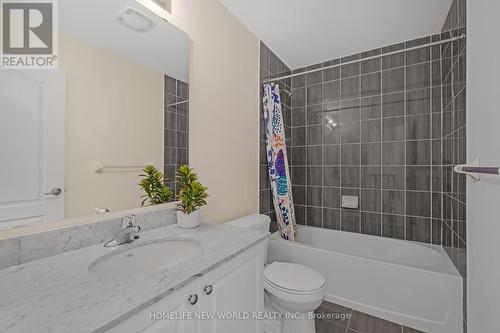 43 Milbourne Lane S, Richmond Hill, ON - Indoor Photo Showing Bathroom