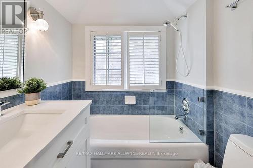 1247 Cumnock Crescent, Oakville, ON - Indoor Photo Showing Bathroom