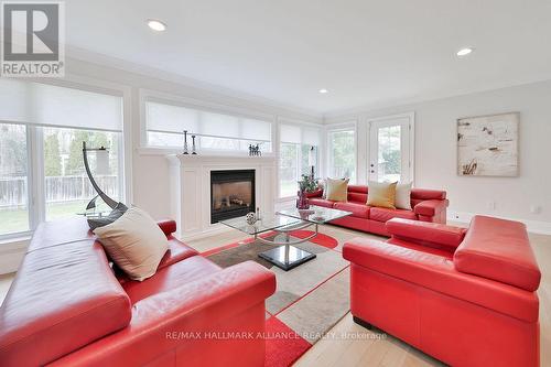 1247 Cumnock Crescent, Oakville, ON - Indoor Photo Showing Living Room With Fireplace