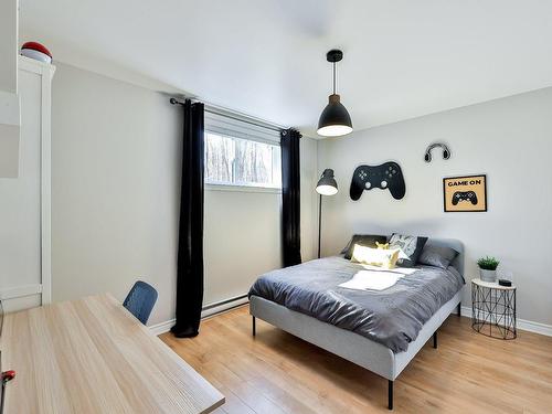 Chambre Ã Â coucher - 2100 Rue Des Bernaches, Sainte-Julienne, QC - Indoor Photo Showing Bedroom