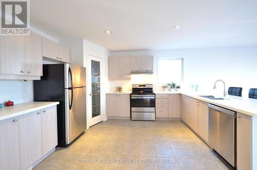 160 Taylor Dr, Barrie, ON - Indoor Photo Showing Kitchen