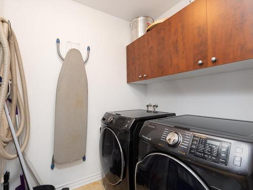 Salle de lavage - 12-660 Rue Paul-Doyon, Boucherville, QC - Indoor Photo Showing Laundry Room