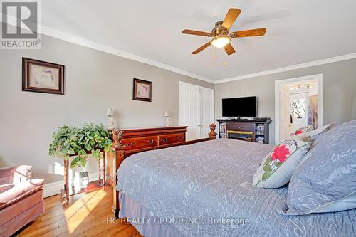 20 Green Mountain Court, Oro-Medonte, ON - Indoor Photo Showing Bedroom