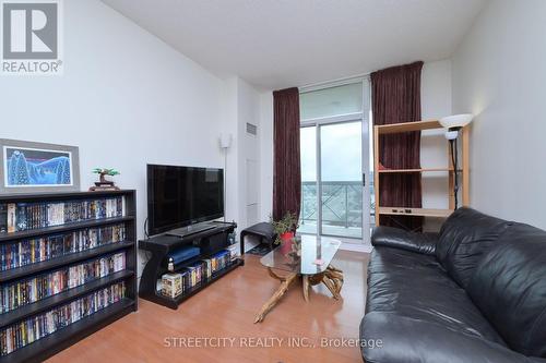 #1506 -1359 Rathburn Rd E, Mississauga, ON - Indoor Photo Showing Living Room