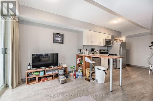 #206 -321 Spruce St, Waterloo, ON - Indoor Photo Showing Other Room