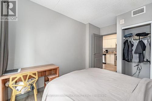 #206 -321 Spruce St, Waterloo, ON - Indoor Photo Showing Bedroom