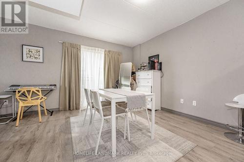 #209 -321 Spruce St, Waterloo, ON - Indoor Photo Showing Dining Room