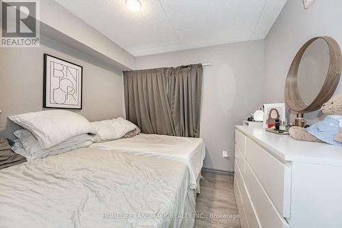 209 - 321 Spruce Street, Waterloo, ON - Indoor Photo Showing Bedroom