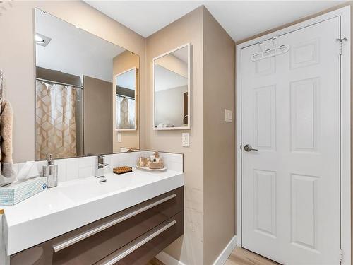 503-620 Toronto St, Victoria, BC - Indoor Photo Showing Bathroom