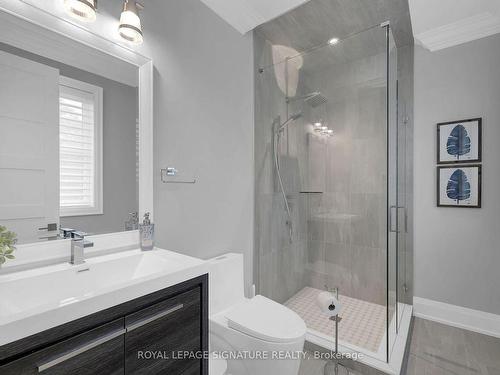 69 Miles St, Milton, ON - Indoor Photo Showing Bathroom