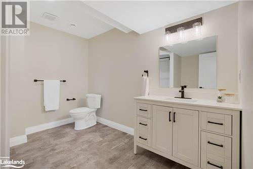 4400 518 Highway E, Kearney, ON - Indoor Photo Showing Bathroom
