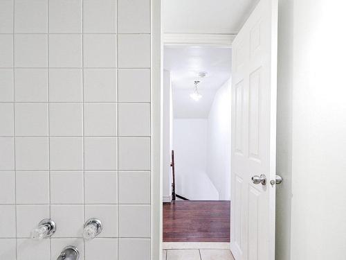 Bathroom - 180 Ch. Masson, Sainte-Marguerite-Du-Lac-Masson, QC - Indoor Photo Showing Bathroom