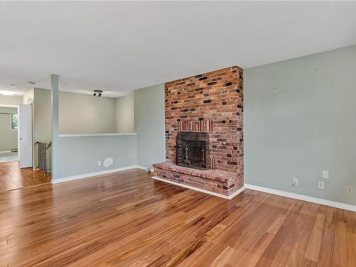 7232 Kimpata Way, Central Saanich, BC - Indoor Photo Showing Living Room With Fireplace