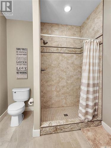 310 Lakeridge Drive, Warman, SK - Indoor Photo Showing Bathroom