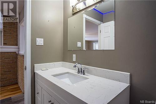 7 Emerald Street, Fredericton, NB - Indoor Photo Showing Bathroom