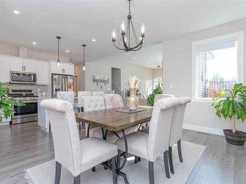 746 James Pl, Ladysmith, BC - Indoor Photo Showing Dining Room