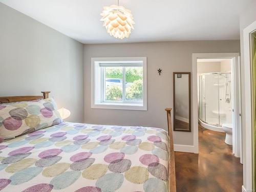 3602 Overlook Dr, Nanaimo, BC - Indoor Photo Showing Bedroom