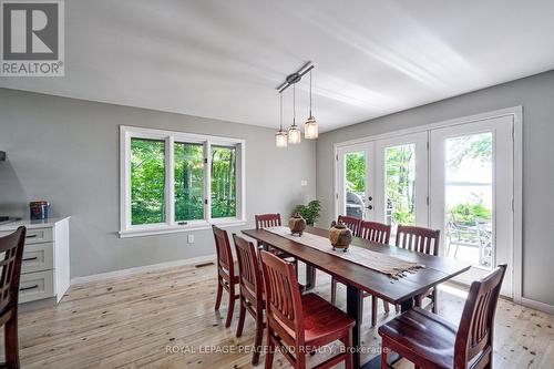 317 Riverside Drive, Kawartha Lakes, ON - Indoor Photo Showing Dining Room