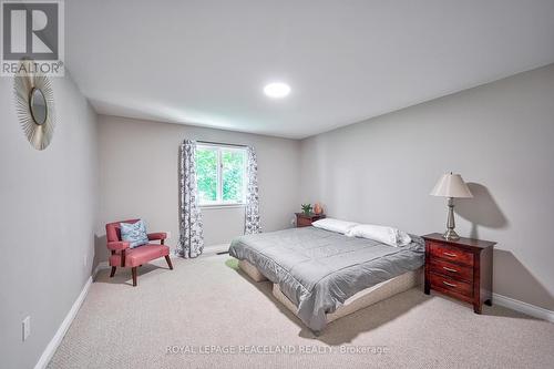 317 Riverside Drive, Kawartha Lakes, ON - Indoor Photo Showing Bedroom