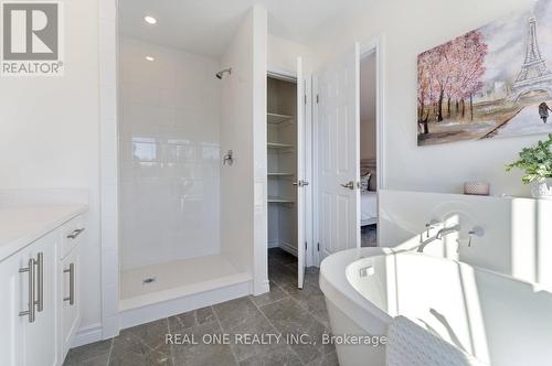 80 Harrison Drive, Cambridge, ON - Indoor Photo Showing Bathroom