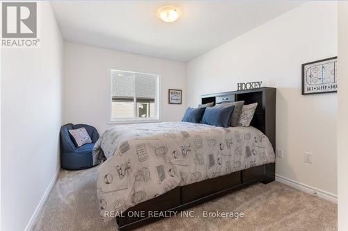 80 Harrison Drive, Cambridge, ON - Indoor Photo Showing Bedroom