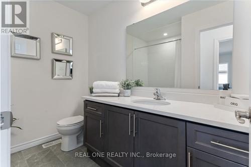 80 Harrison Drive, Cambridge, ON - Indoor Photo Showing Bathroom